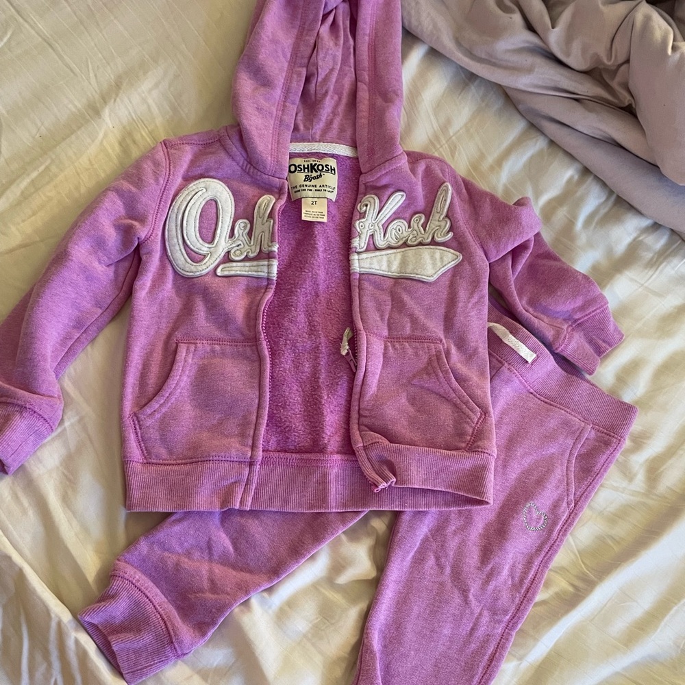 Girls 2T sweatsuit